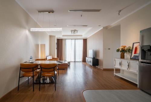 Your Home in Hanoi #Vinhomes Royal City Apartment #Mall #Pool&Gym