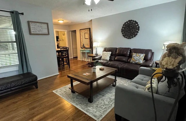 Your Houston-Area Escape, Comfort & Convenience