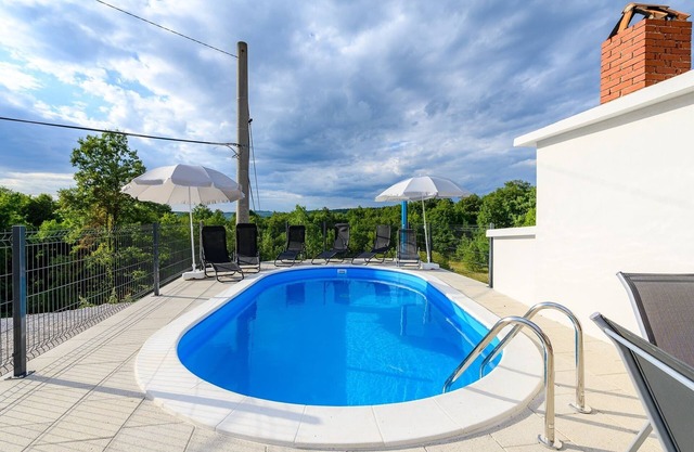 Your Nature Vacation with Private Pool - Lara
