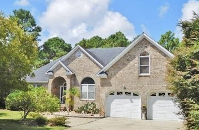 Your private apt studio 5 min drive to the beach! 25 min to Historic Wilmington!