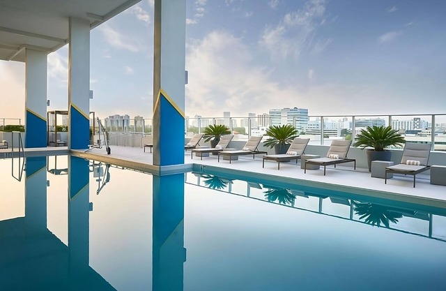 Your Private Luxury Escape! Rooftop Swimming Pool, Pets Allowed!