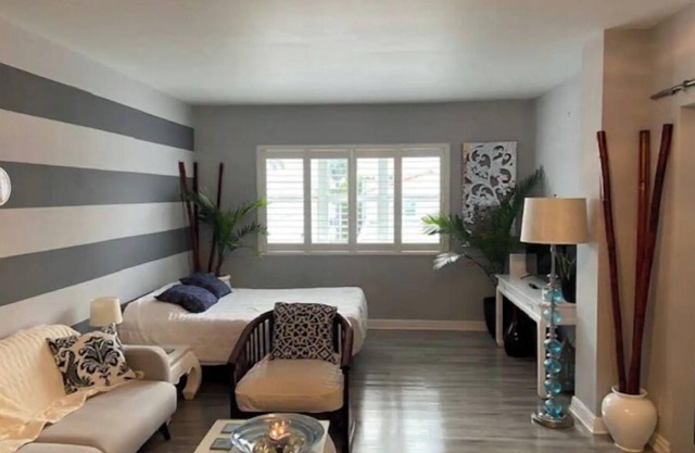 Your private sweet suite on Ocean Drive!