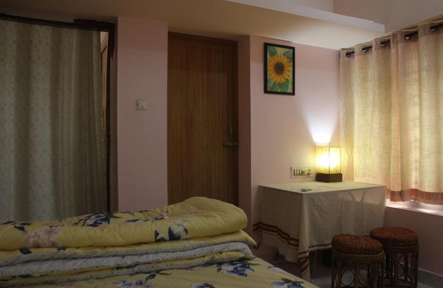 Zaatvm: Cozy room in a 3-room home at Sasthamangalam - only for families and solo women travellers