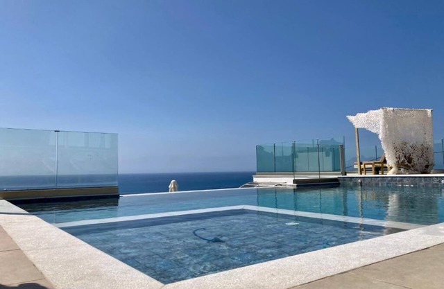 ZAX SEA VIEW 4 villa complex, pool and 8 bedrooms