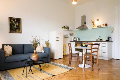 Zentral & stilvoll - Apartment mit Schlossbergblick und Parkplatz