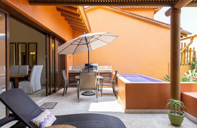 Zenzontle - Two Level Condo Beach Facing(30 Steps)