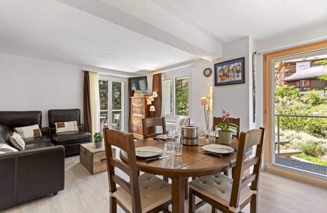 Zermatt, 4 pers/3 beds - Balcony with view & garden