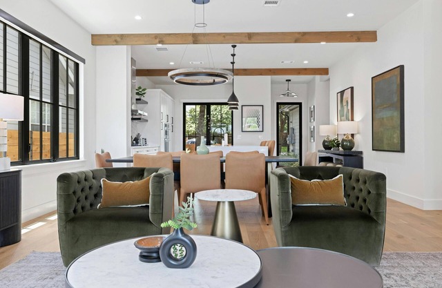 Zilker Home + Hot Tub - Oakley!