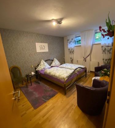 Zimmer 2 inkl eigenem Bad