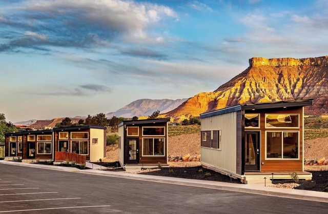 Zion Retreat: Brand New Tiny Home w/King Bed, Full Kitchen & Kids Loft #11