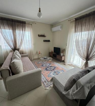 Zoe's Luxury Homes