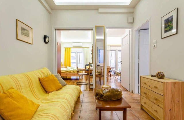 Zografou's Hidden Gem - Athens Charming Home