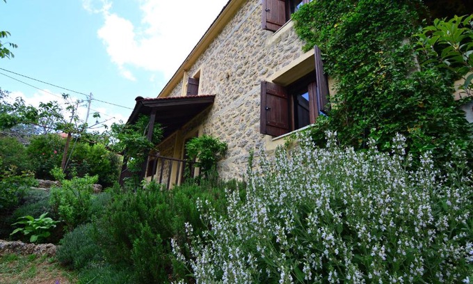 Ano Trikala House | Εν Αρχή - En Arhi