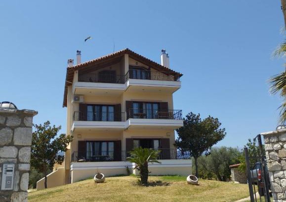 Aigio House | κτήμα ΝΟΣΤΟΣ