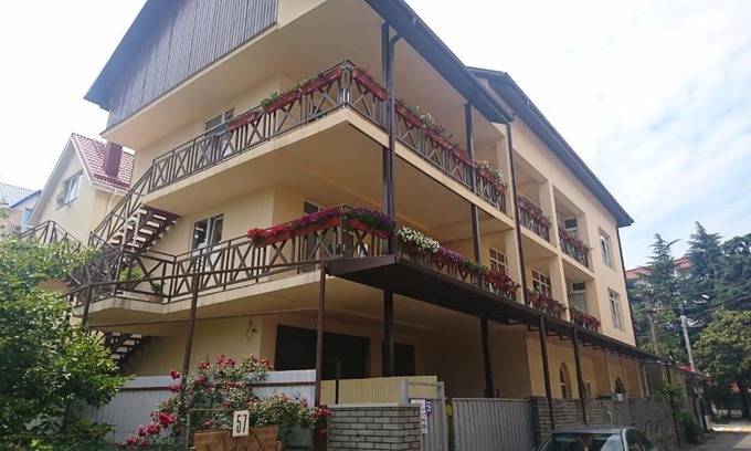 Adler City Centre House | Гостевой дом "Светлячок"