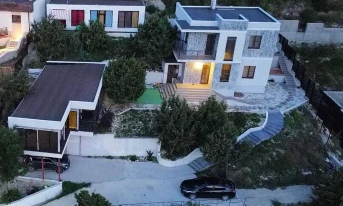 Abrau-Dyurso House | Дом на склоне с сауной