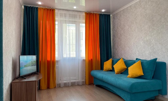 Petropavlovsk Apartment | Квартира целиком с двуспальной кроватью и белым постельным