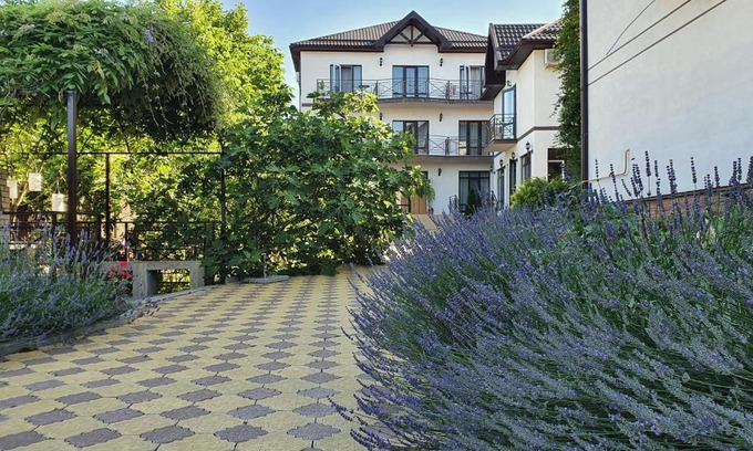 Arkhipo-Osipovka House | Лавандовый дворик