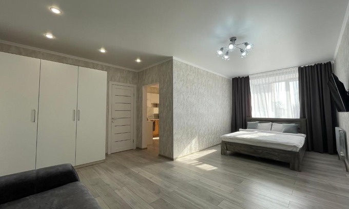 Petropavlovsk Apartment | Новостройка дворец спорта бизнес-класс с ортопедическим матрасом и белым постельным