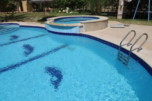 Giza Governorate Ski Chalet | منتجع الندي