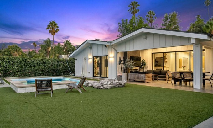 Woodland Hills House | ৎ୭ Coulson Street Retreat ৎ୭ W/Pool, BBQ&MORE