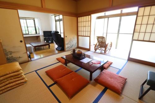Shirako Apartment | おどろき荘-Odoroki Sou-