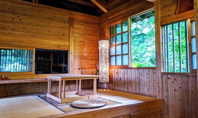 Motobu House | 【別邸 山猫】やんばるの隠れ家宿-１組限定
