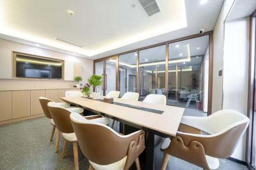 Chengqu District Hotel | 大同古城永泰路万信至格酒店