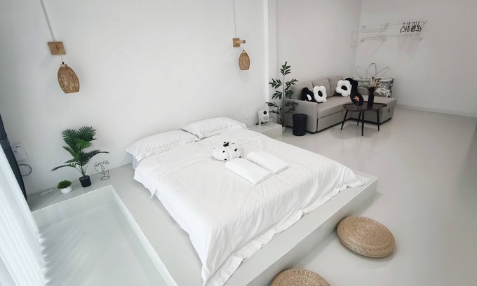 Silom House | 曼谷市中心 2分钟抵达silom mrt和bts 公共交通出行方便 5房5床11人 朱拉医院 尚泰Silom lumpini park bnh医院 曼谷一号