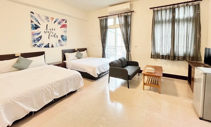 Hualien City Centre House | 近花蓮火車站，設有電動麻將桌和Switch