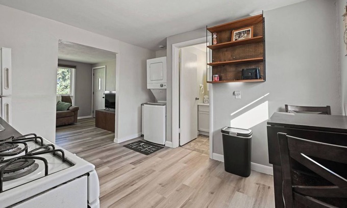 Wausau House | 0.8 mi to hospital: Pet-Friendly Gem in Wausau!