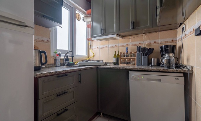 Uskudar Apartment | 0011 - Uskudar, central, cozy and economic flat.