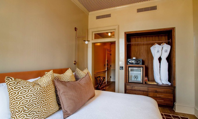 Athens Apartment | #025 - The Bell Athens by Kasa