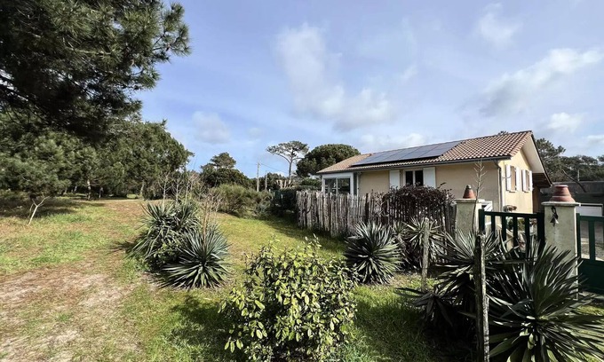 Vendays-Montalivet Villa | 058 - Kleine ruhige Ecke neben den Kiefern und 200m vom Meer