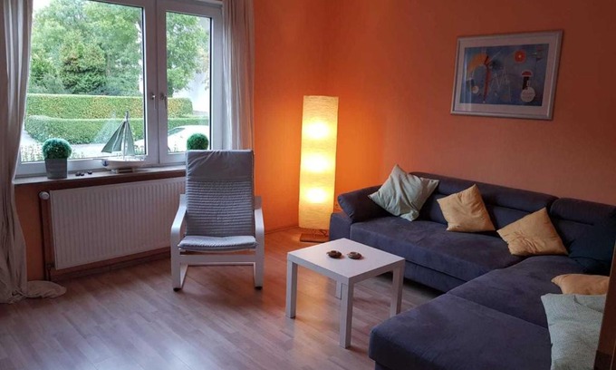 Bant Apartment | 064 Lindenstra e