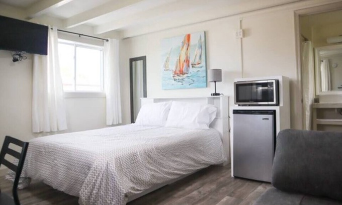 West Ocean City Resort | 07. Charming one-bedroom resort with pool