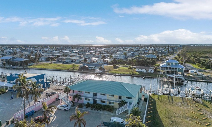 Saint James City Condo | 1/1 Condo in St. James City! Boat Slip Included!