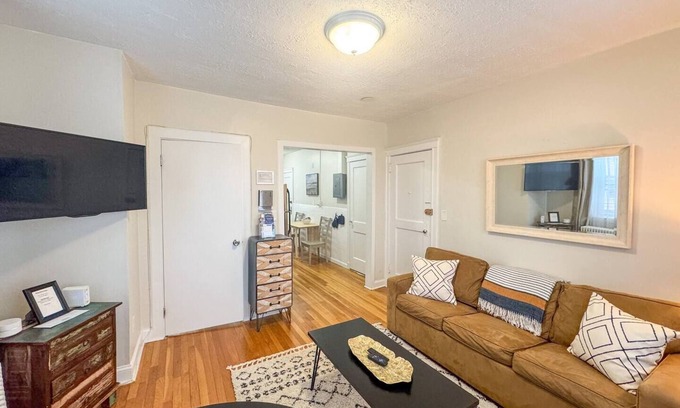 Brookline Apartment | ½ mile to Longwood Medical, Renovated, Pub Trans