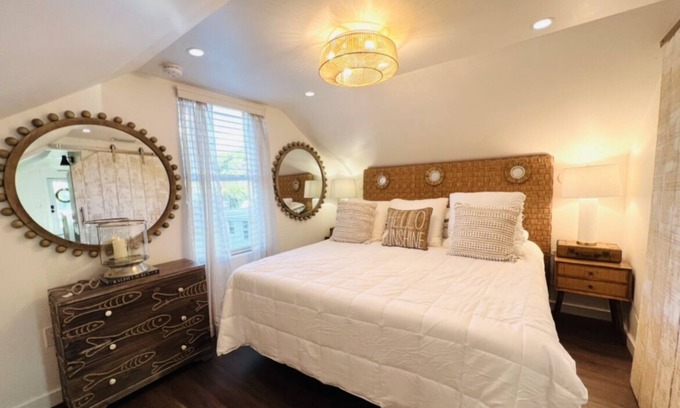 Hobe Sound Apartment | 1.43 miles to the Beach! Right Off of Gomez Avenue! Brand new and immaculate!