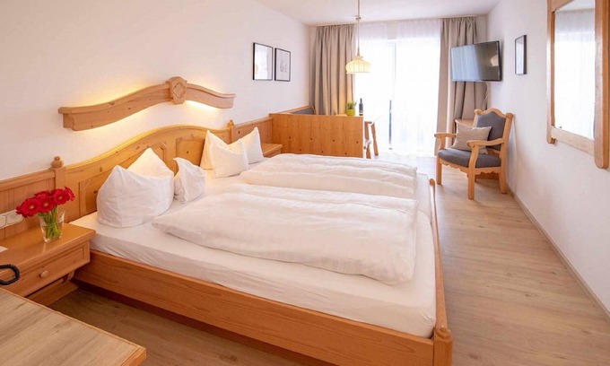 Gstadt Apartment | 1 App. 1-Zimmer mit Kochnische Balkon und seitlichem Blick zum See