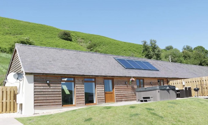 Newcastle-on-Clun House | 1 Beacon View Barn