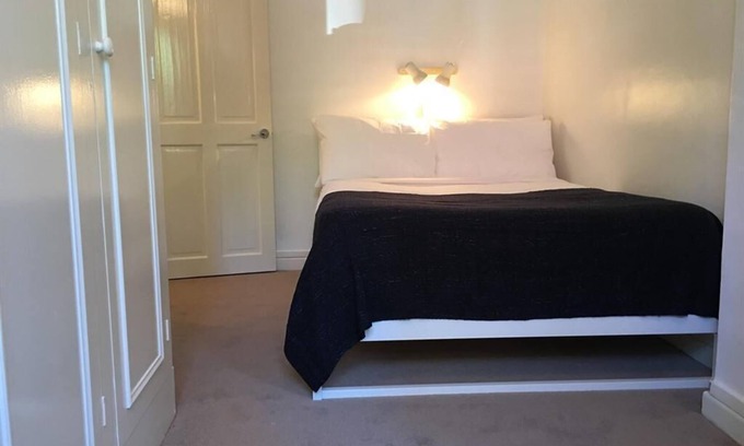 Brixton Apartment | 1 bed apartment in heart of Brixton + Wi-Fi