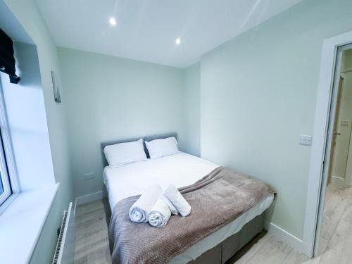 Huntingdon Apartment | 1 Bed Apartment located in Huntingdon Town Centre - Designed for Contractors & Professionals - Free WiFi - Smart TV - Fully Equipped Kitchen - Ideal for Long Work Stays