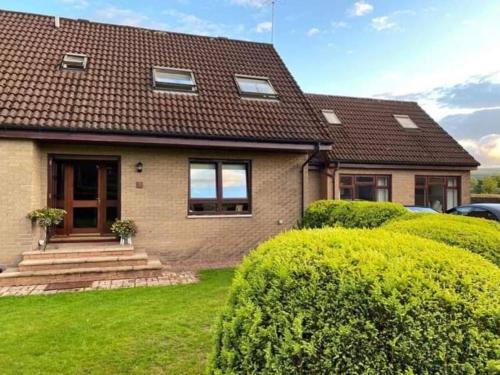 Auchengray House | 1 Bed House - Central Free Parking Wifi