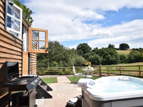 Hereford House | 1 Bed in Hereford 78641