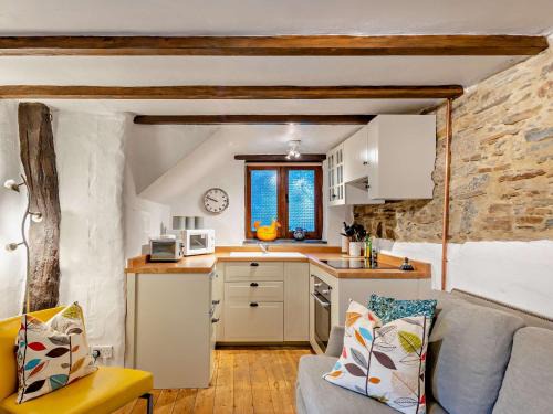 Clearbrook House | 1 Bed in Yelverton 93333