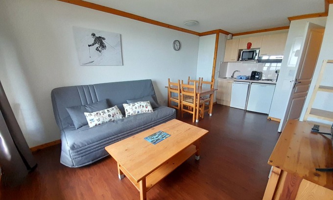 Besse-et-Saint-Anastaise Apartment | 1 Bedroom Apartment In Besse-Et-Saint-Anastaise