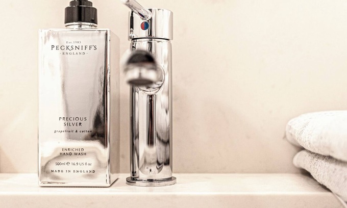 Crescent Heights Apartment | 1 Bedroom 1 Bathroom - This is a Jr. Compact luxury suite "Ashwood"