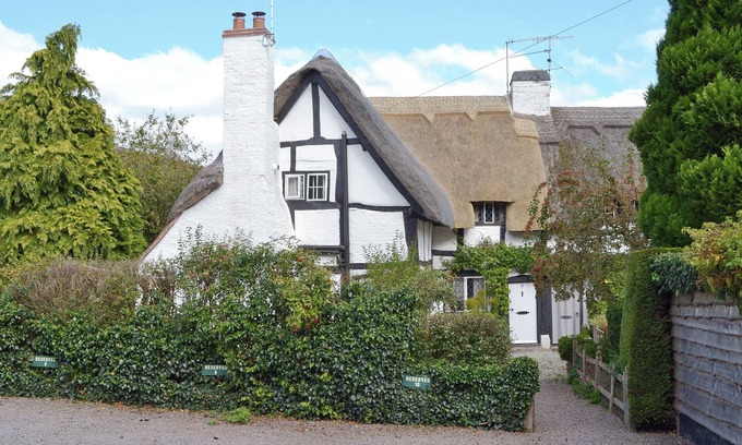 Shottery Cottage | 1 bedroom accommodation in Stratford-upon-Avon