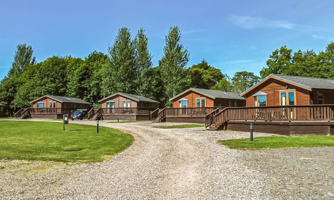 Blairgowrie Ski Chalet | 1 bedroom accommodation in Alyth, Perthshire